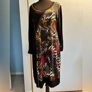 Simon Chang black with abstract design dress
